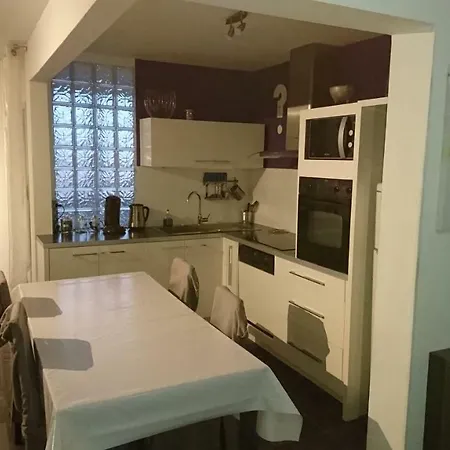 Grand Cocon Proche Mer * 弗龙蒂尼昂